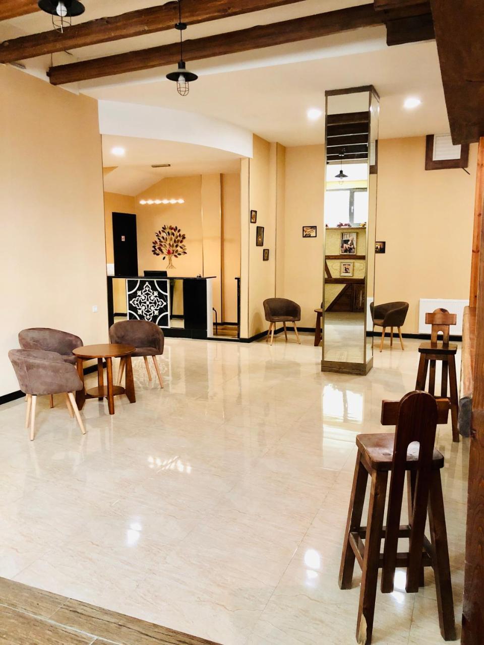 Lords Hotel Tbilisi ภายนอก รูปภาพ